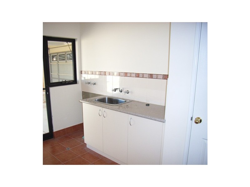 116 Golf Links Drive, Carramar WA 6031