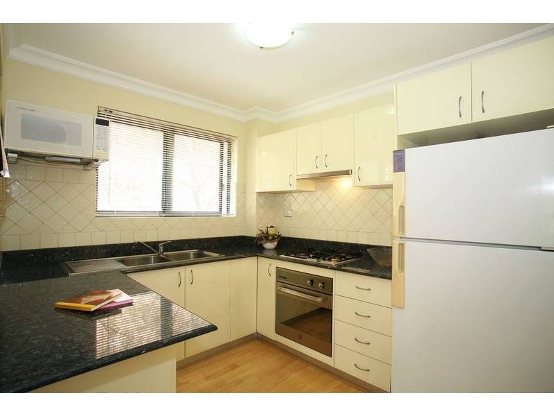 2/1-3 Beazley Street, Ryde NSW 2112