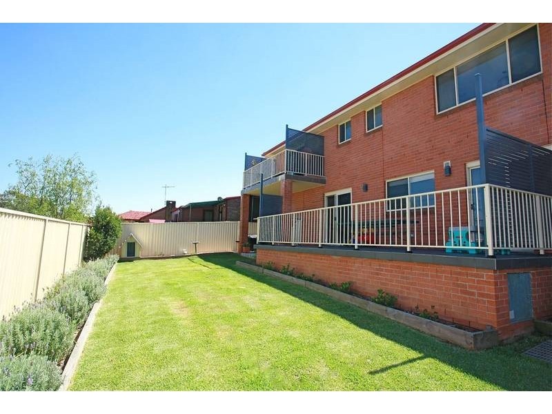 2A Searle Street, Ryde NSW 2112