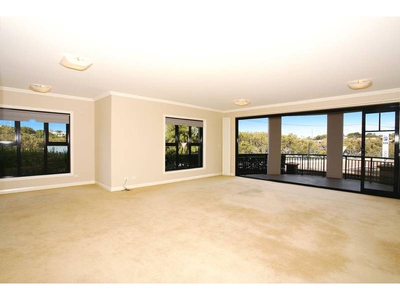 2/143 Bowden Street, Meadowbank NSW 2114