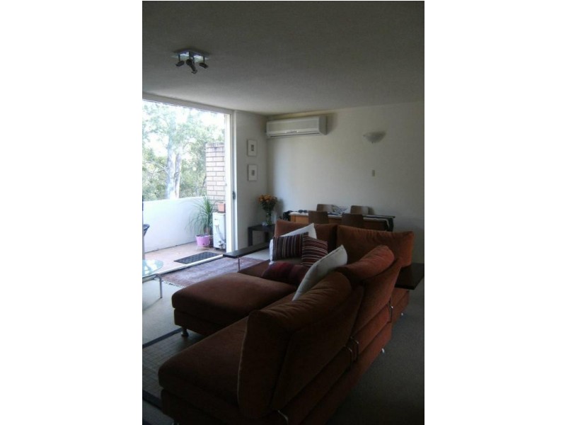 5/12 Meadow Cres., Meadowbank NSW 2114