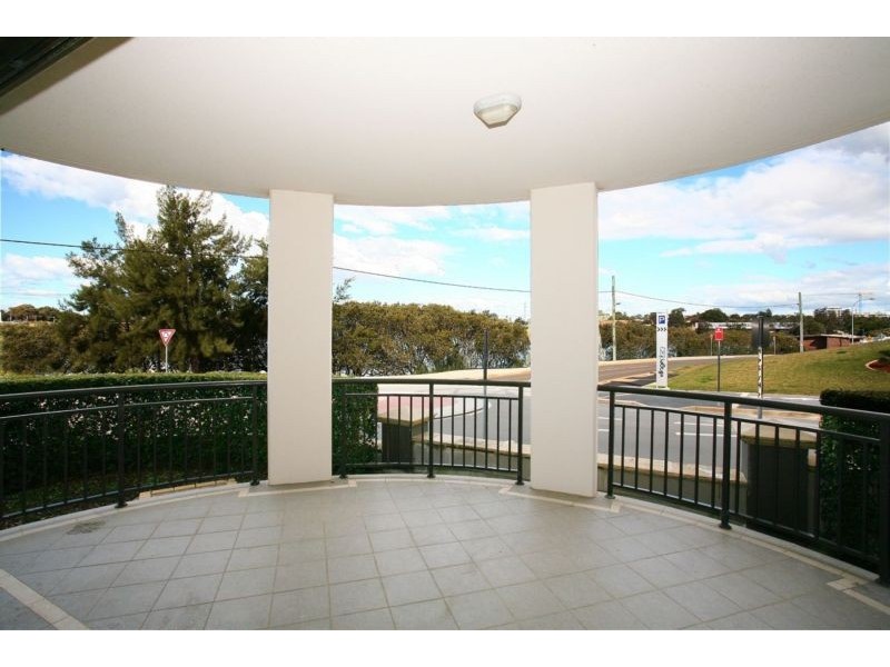 2/143 Bowden Street, Meadowbank NSW 2114