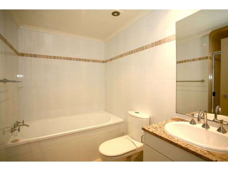 2/143 Bowden Street, Meadowbank NSW 2114