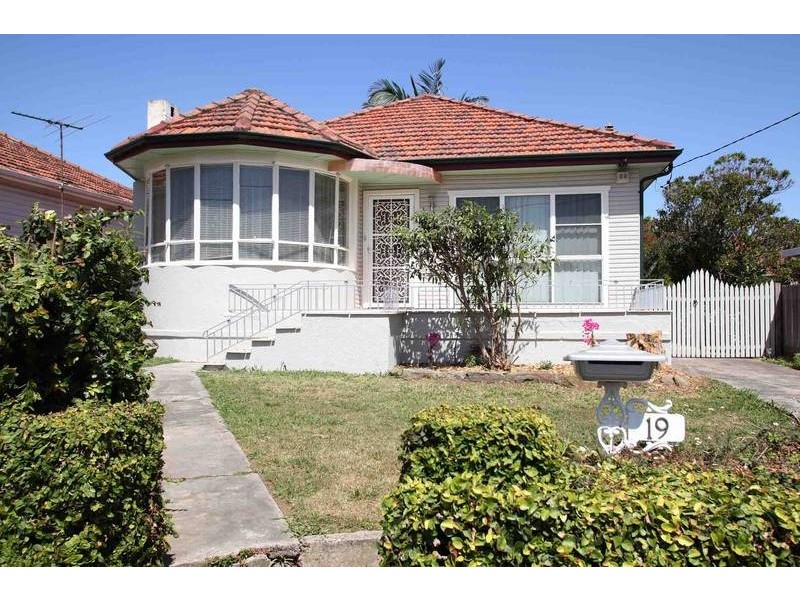 19 Irvine Crescent, Ryde NSW 2112