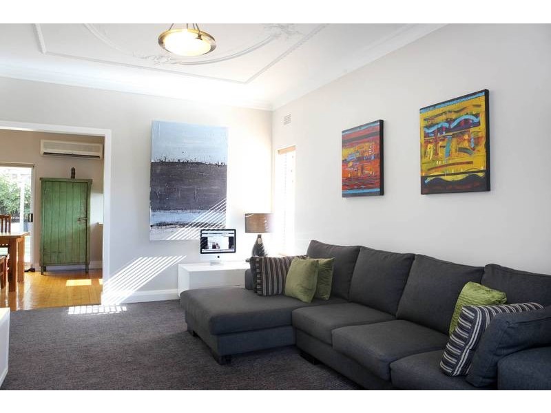 84 North Road, Denistone East NSW 2112