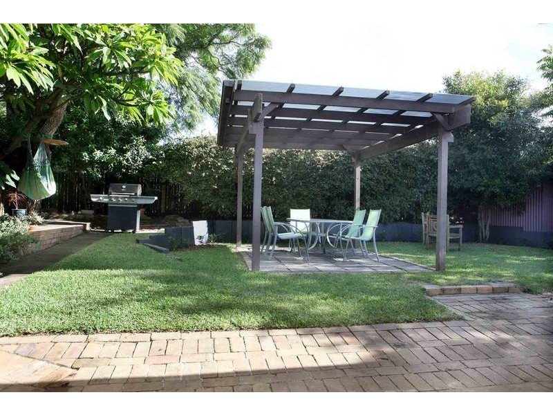 84 North Road, Denistone East NSW 2112