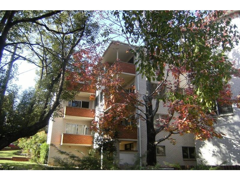 12/21 Bank Street, Meadowbank NSW 2114