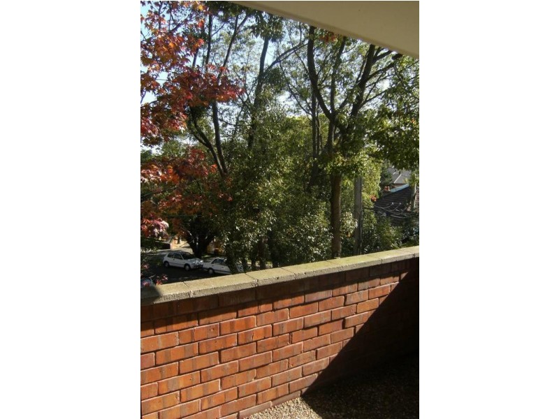 12/21 Bank Street, Meadowbank NSW 2114