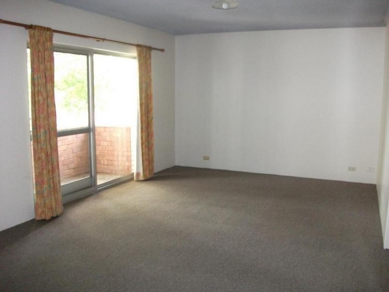 12/21 Bank Street, Meadowbank NSW 2114