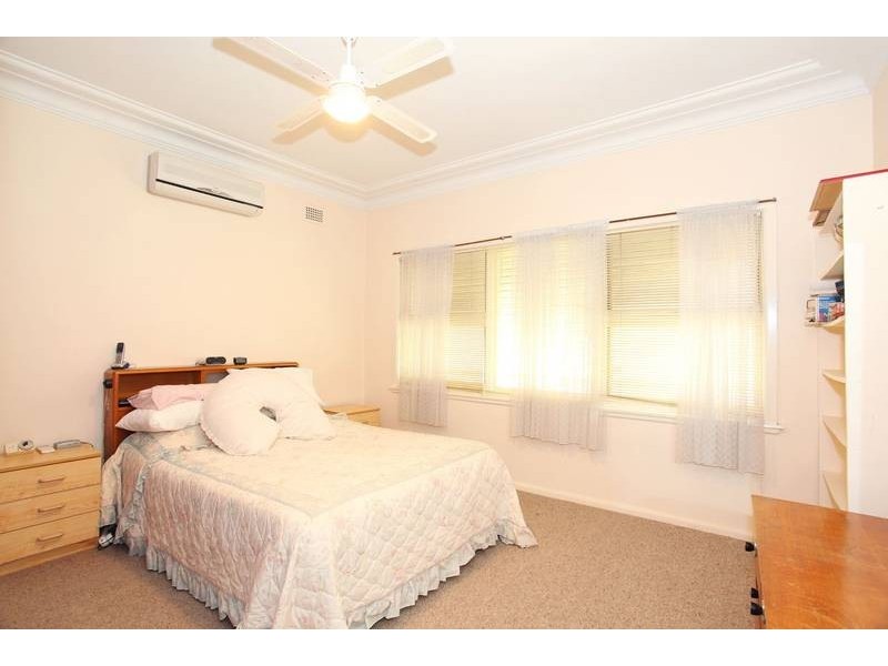 11 Pine Street, North Ryde NSW 2113