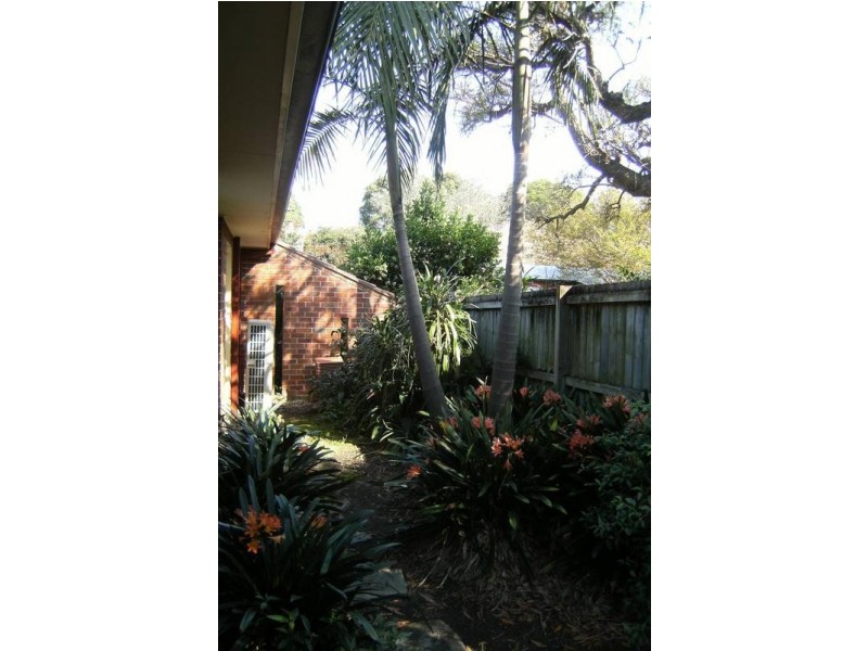 22B Llewellyn Street, Rhodes NSW 2138