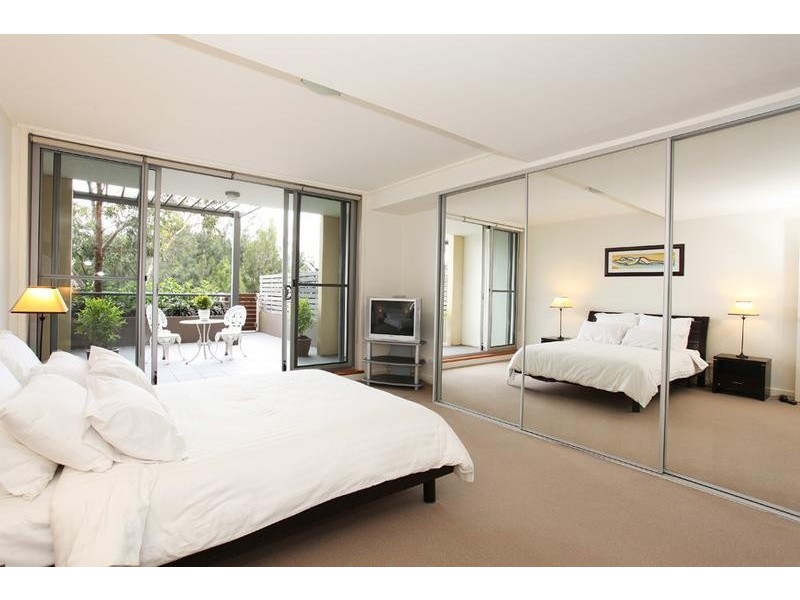 122/25 Bennelong Road, Wentworth Point NSW 2127
