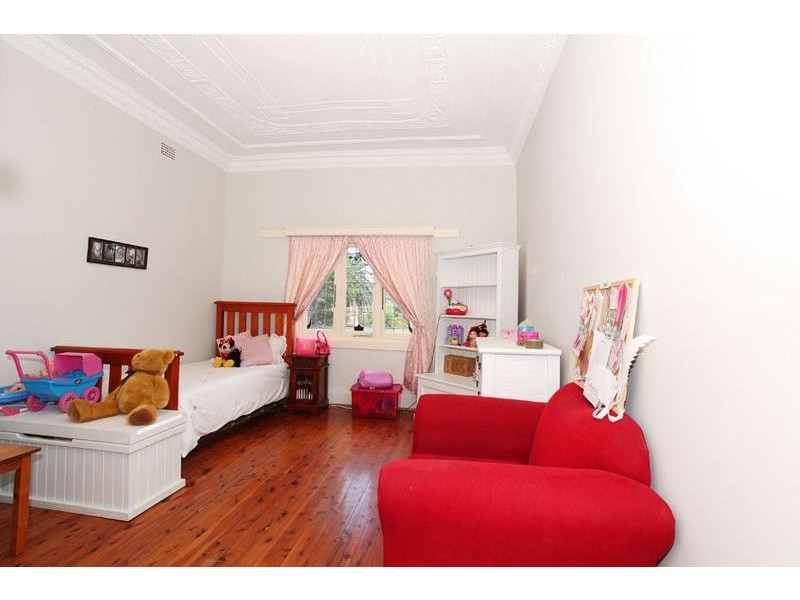 47 Fourth Avenue (Cnr. Denistone Rd), Denistone NSW 2114