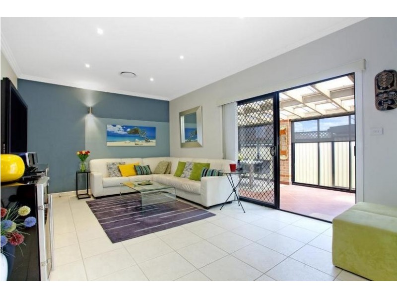2/121-123 Quarry Road, Ryde NSW 2112
