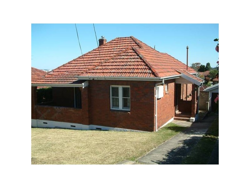 12 Commissioners Road, Denistone NSW 2114