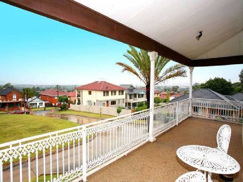 8 Arthur Street, Ryde NSW 2112