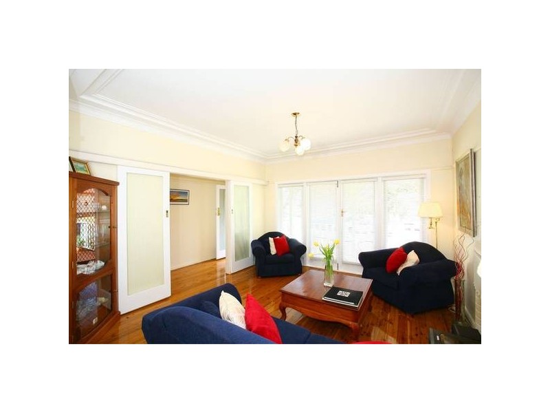 17 Willow Crescent, Ryde NSW 2112