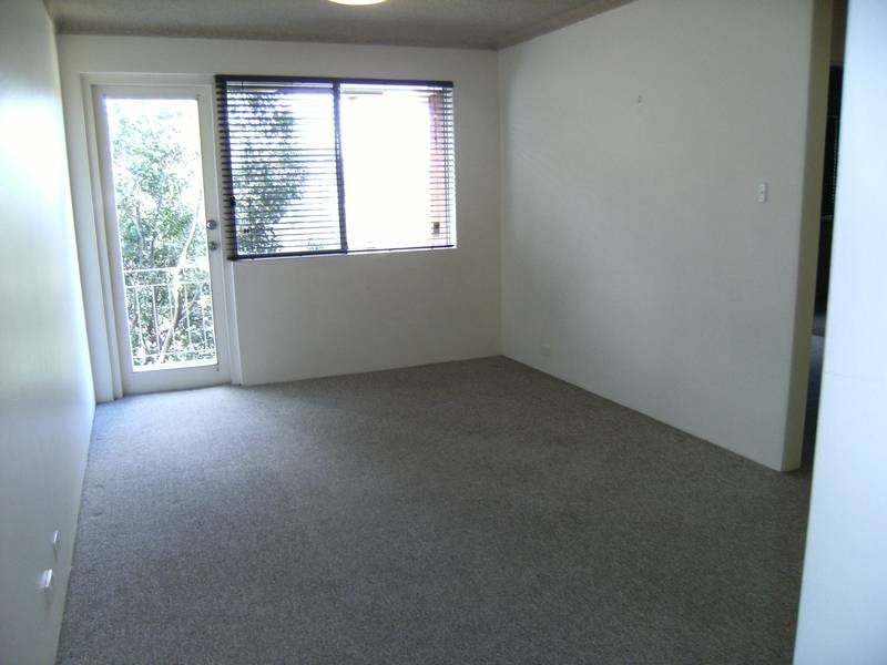 12/5 Bank Street, Meadowbank NSW 2114