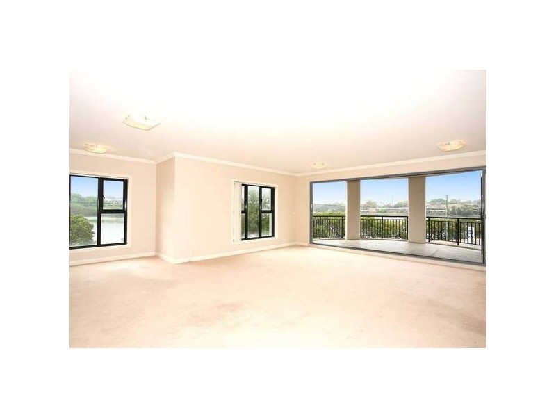 9/143 Bowden Street, Meadowbank NSW 2114