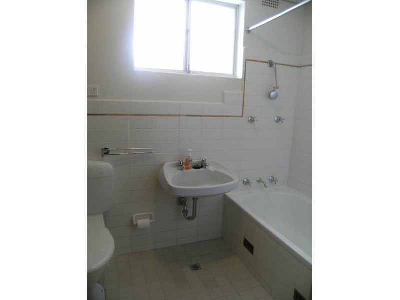 2/23 Wharf Road, Gladesville NSW 2111