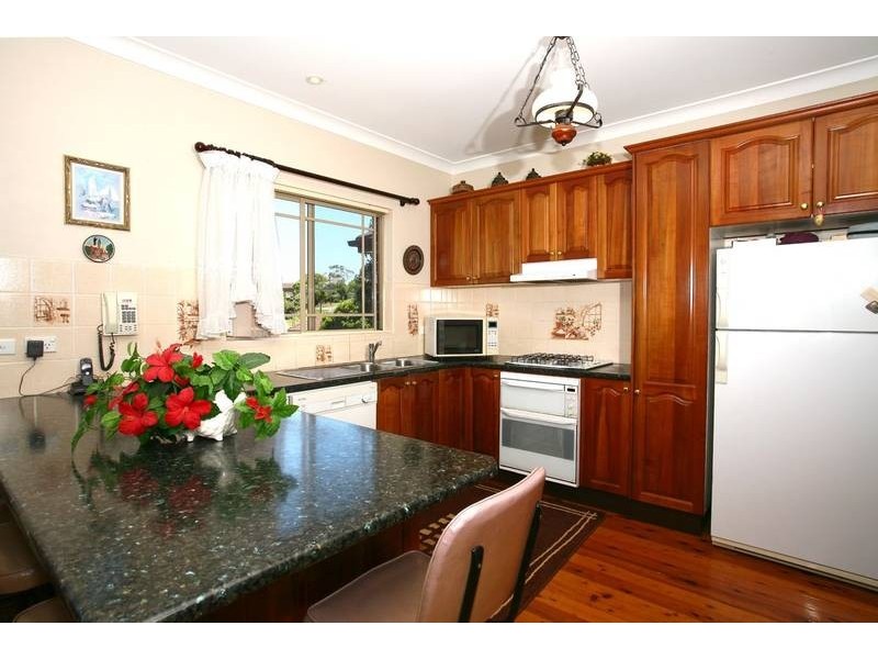 4 Commissioners Road, Denistone NSW 2114