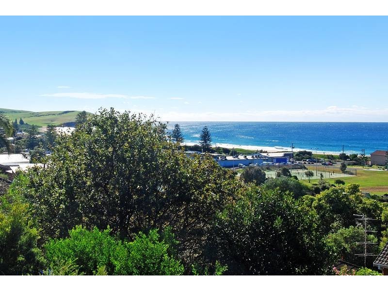 10 Armstrong Avenue, Gerringong NSW 2534
