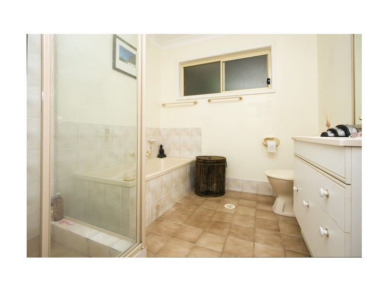 2/1 Bland Place, Gerroa NSW 2534