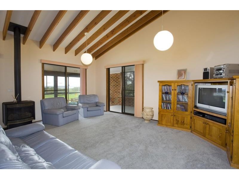 135 North Kiama Drive, Kiama Downs NSW 2533