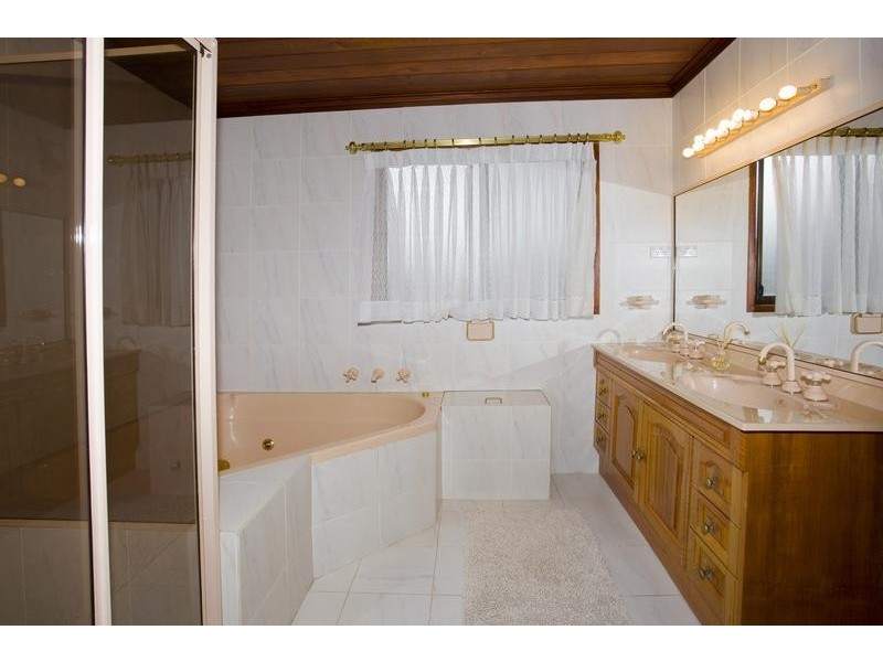 135 North Kiama Drive, Kiama Downs NSW 2533