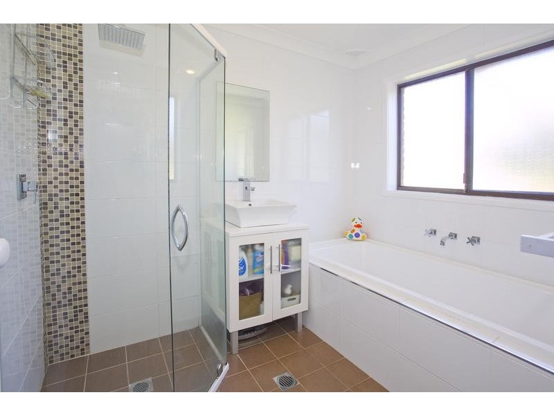 42 Cameron Crescent, Kiama Downs NSW 2533