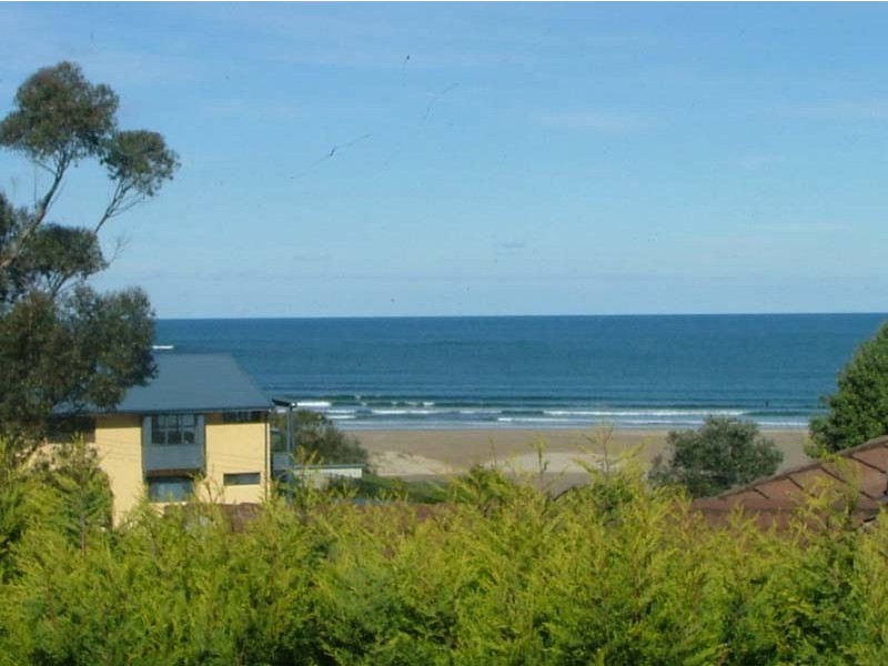 2/1 Bland Place, Gerroa NSW 2534