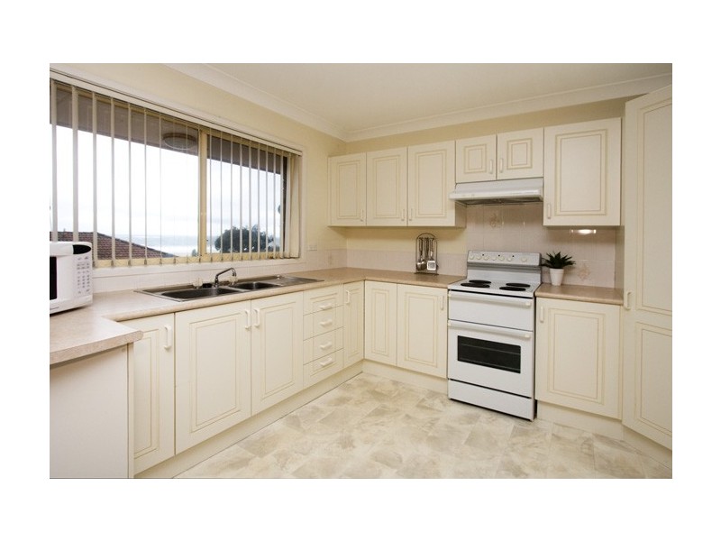 2/1 Bland Place, Gerroa NSW 2534