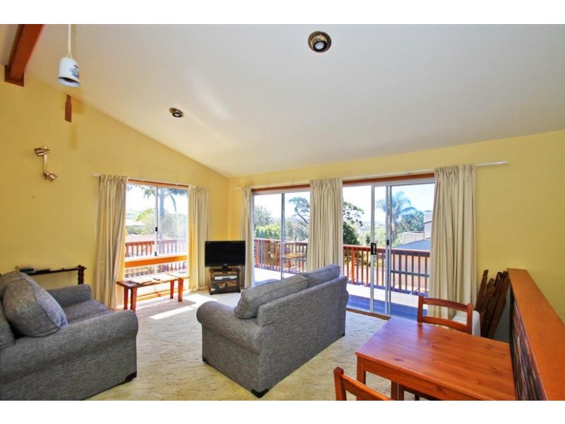 25 Attunga Ave, Kiama Heights NSW 2533