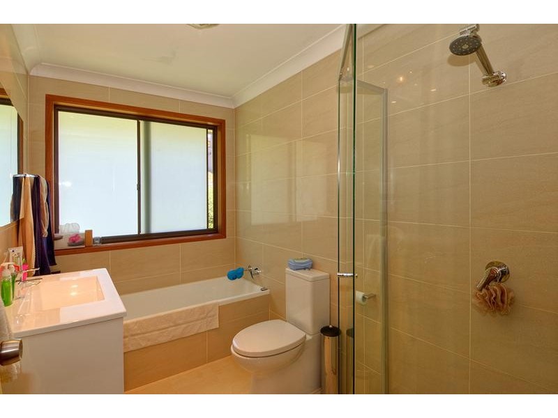4 Armstrong Avenue, Gerringong NSW 2534