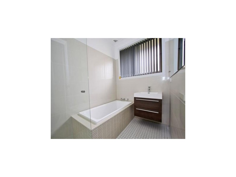 1/23 Shellharbour Road, Lake Illawarra NSW 2528