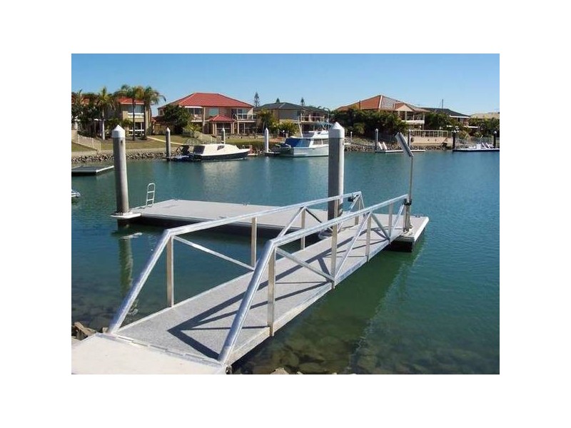 Seahaven Street, Cleveland QLD 4163