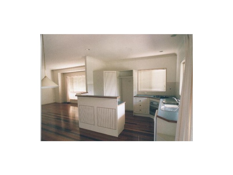 12 Sharven Avenue, Cleveland QLD 4163