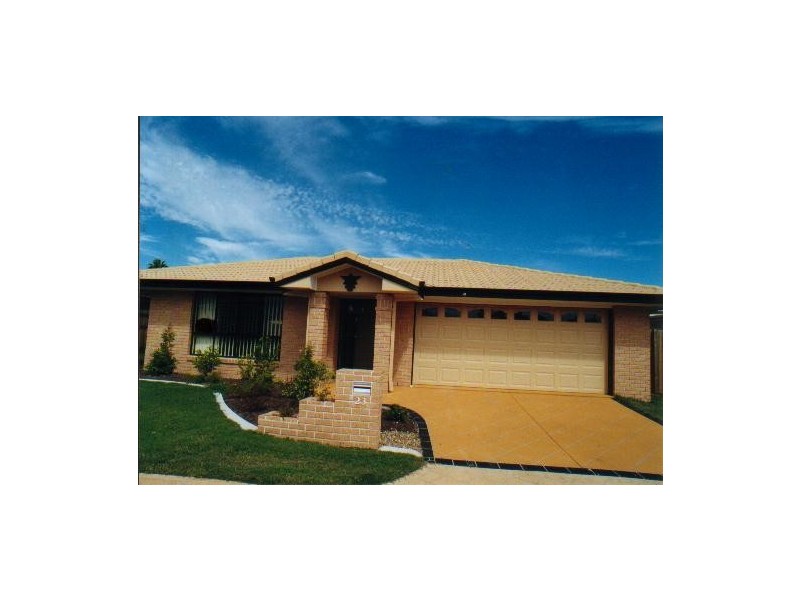 Bayshore Place, Cleveland QLD 4163