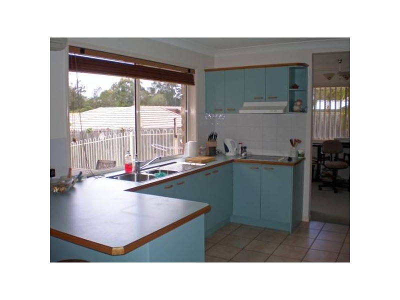 4 Woodrow Place, Cleveland QLD 4163