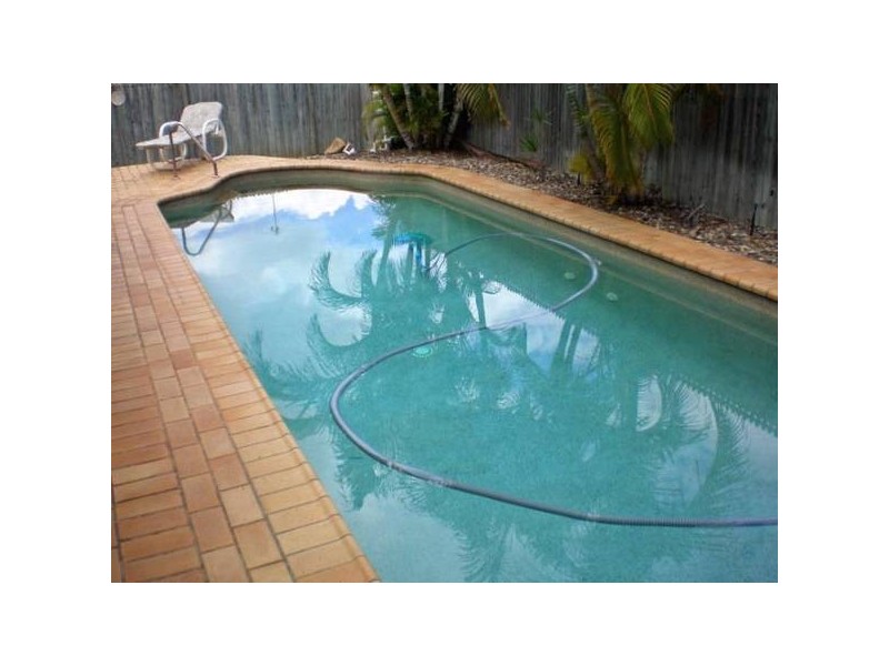 4 Woodrow Place, Cleveland QLD 4163