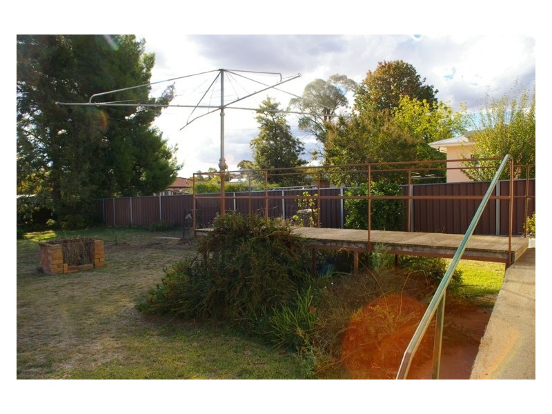 112 Lachlan Street, Cowra NSW 2794