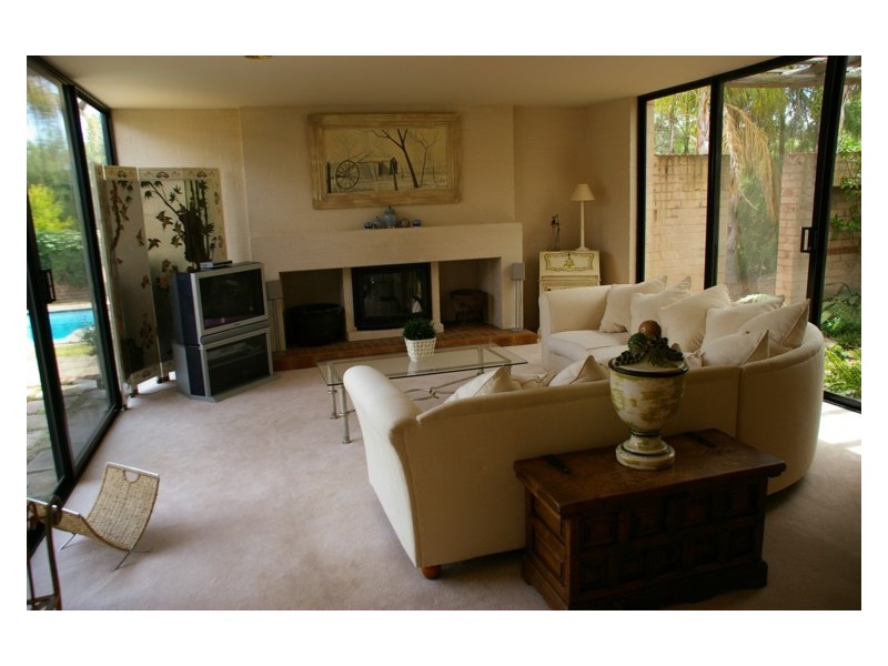 30 Gower Hardy Circuit, Cowra NSW 2794
