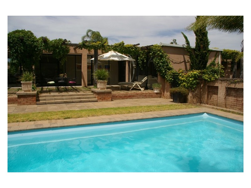 30 Gower Hardy Circuit, Cowra NSW 2794