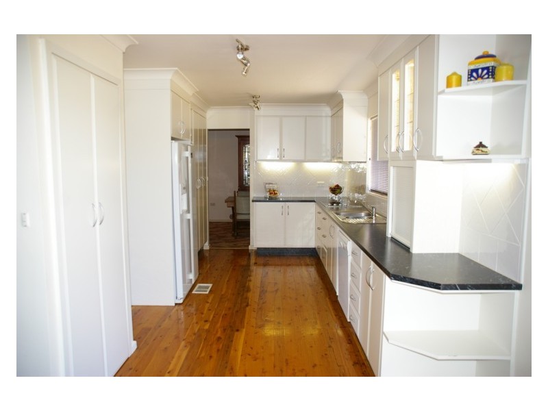 96 Lyall Street, Cowra NSW 2794