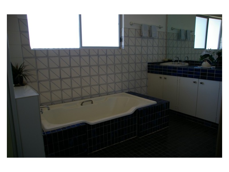 96 Lyall Street, Cowra NSW 2794