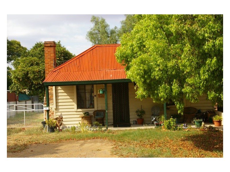 13 Vaux Lane, Cowra NSW 2794
