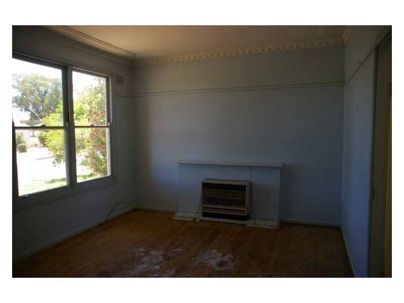 33 Eulo Street, Cowra NSW 2794