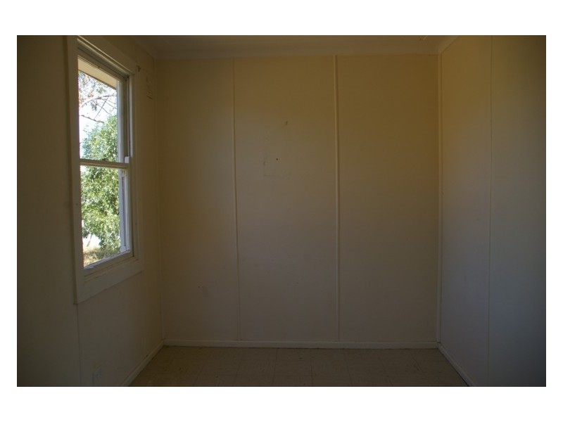 33 Eulo Street, Cowra NSW 2794