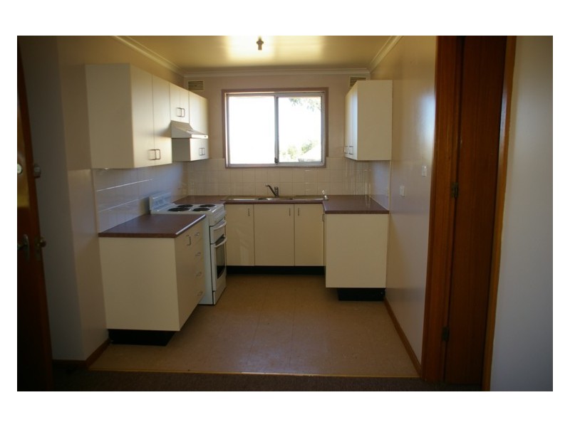 15 Jindalee Circuit, Cowra NSW 2794
