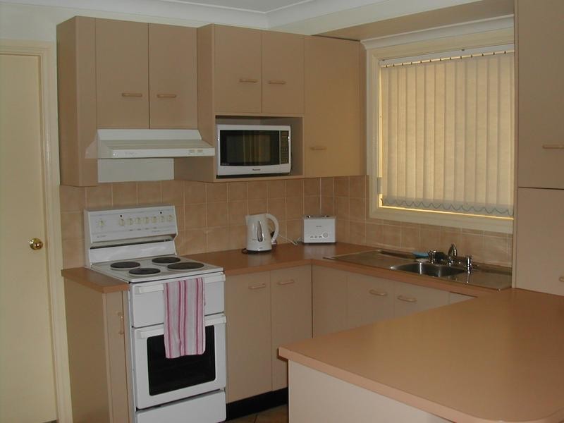 6 Echuca Place, Cowra NSW 2794